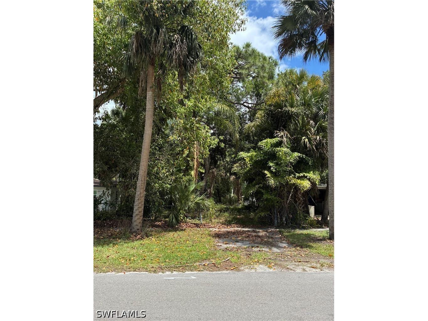 315 Buena Vista Boulevard Fort Myers FL 33905 226015666 image2