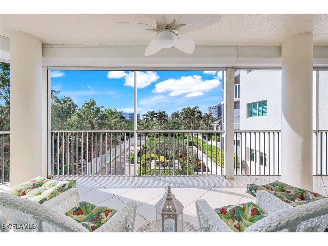 315 Dunes Boulevard #201 Naples FL 34110 224101697 image1