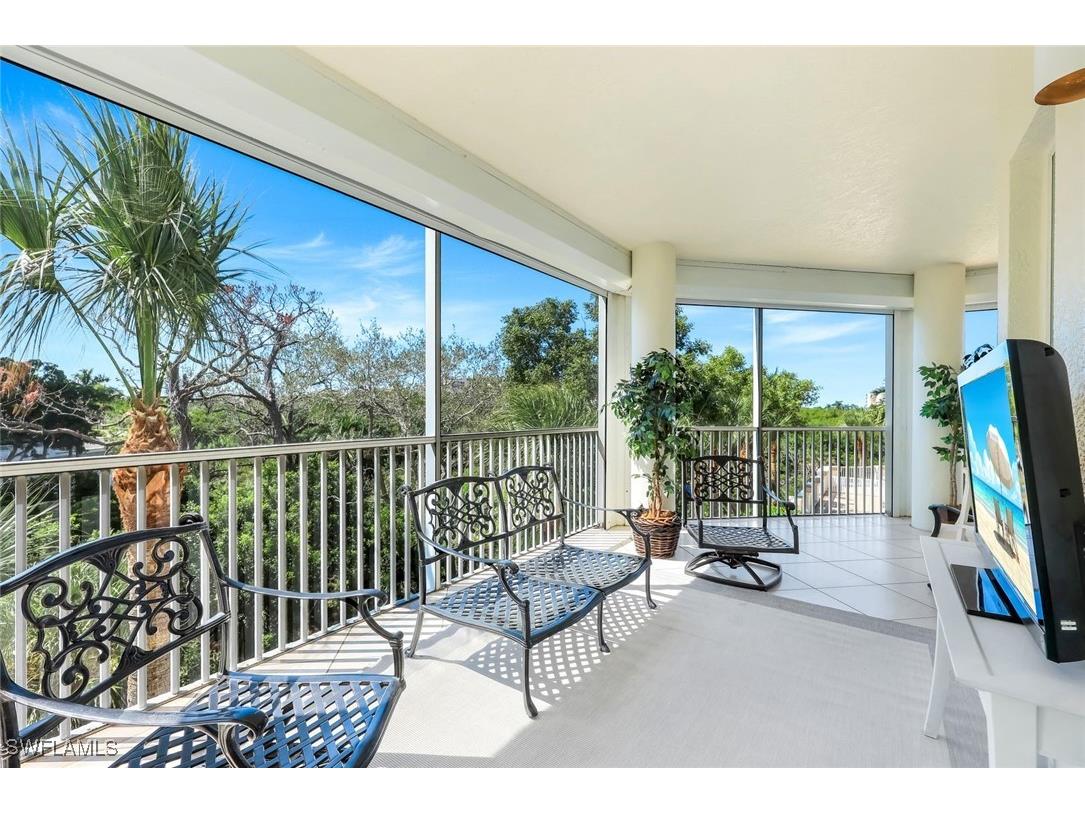 315 Dunes Boulevard #201 Naples FL 34110 225071752 image20