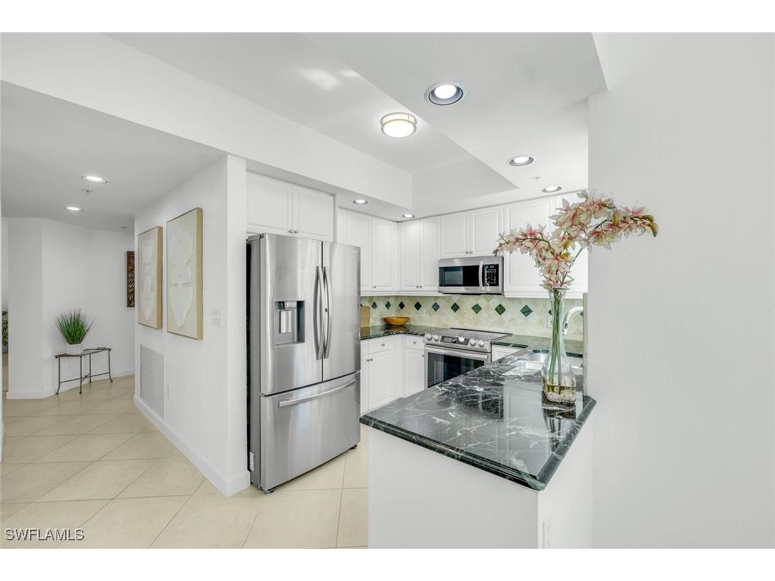 315 Dunes Boulevard #201 Naples FL 34110 225071752 image4