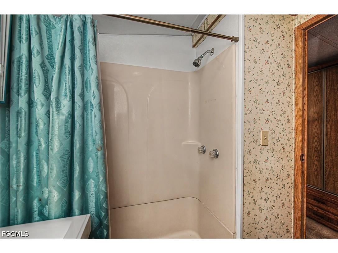 315 Fountain View Boulevard North Fort Myers FL 33903 2026017576 image19