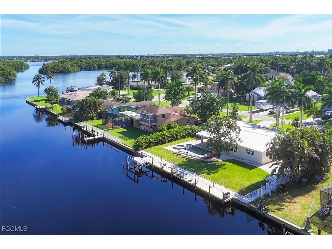 315 Georgia Avenue Fort Myers FL 33905 2025005255 image1
