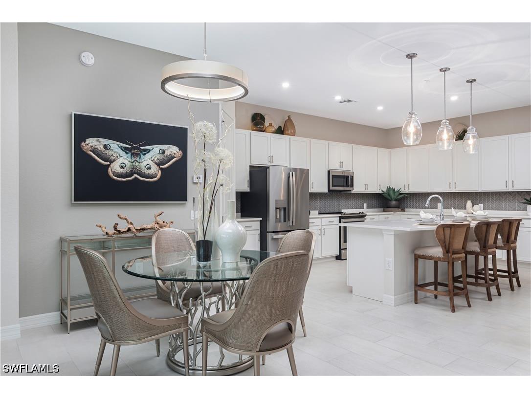 315 Indies Drive W #202 Naples FL 34114 226013322 image2