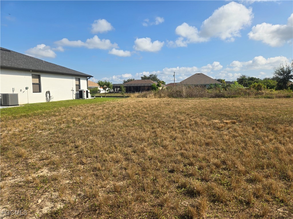 315 NE 17th Place Cape Coral FL 33909 2025023124 image3