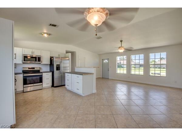 315 SE 22nd Terrace Cape Coral FL 33990 2026010360 image3