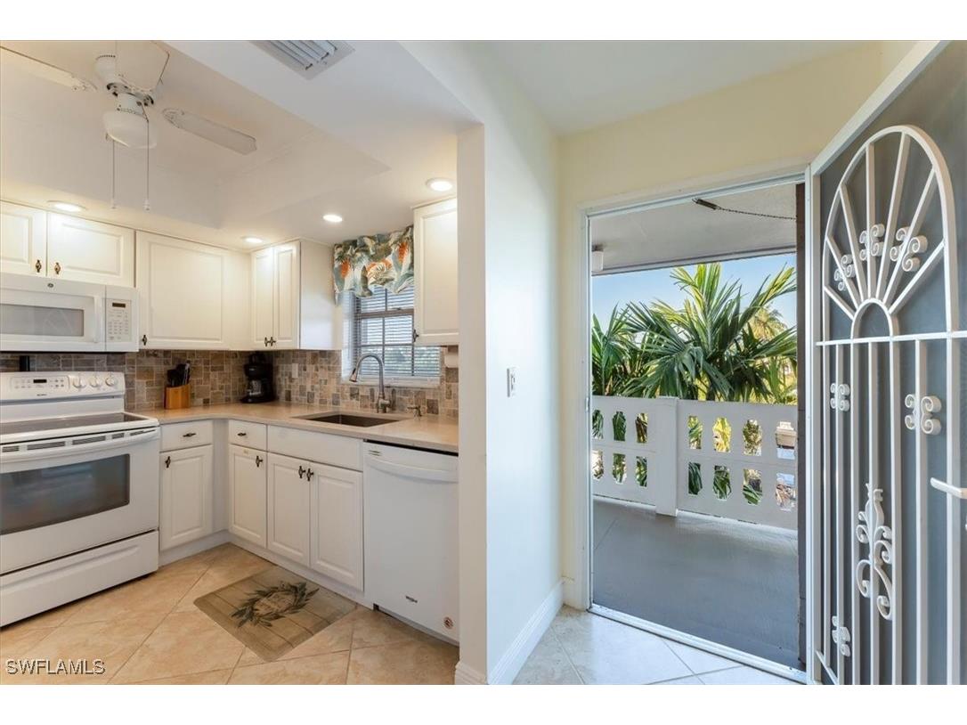 315 Saint Andrews Boulevard #B32 Naples FL 34113 225076091 image4