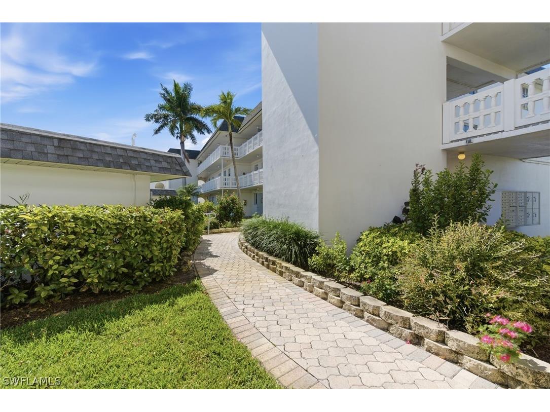 315 Saint Andrews Boulevard #D5 Naples FL 34113 226009047 image42