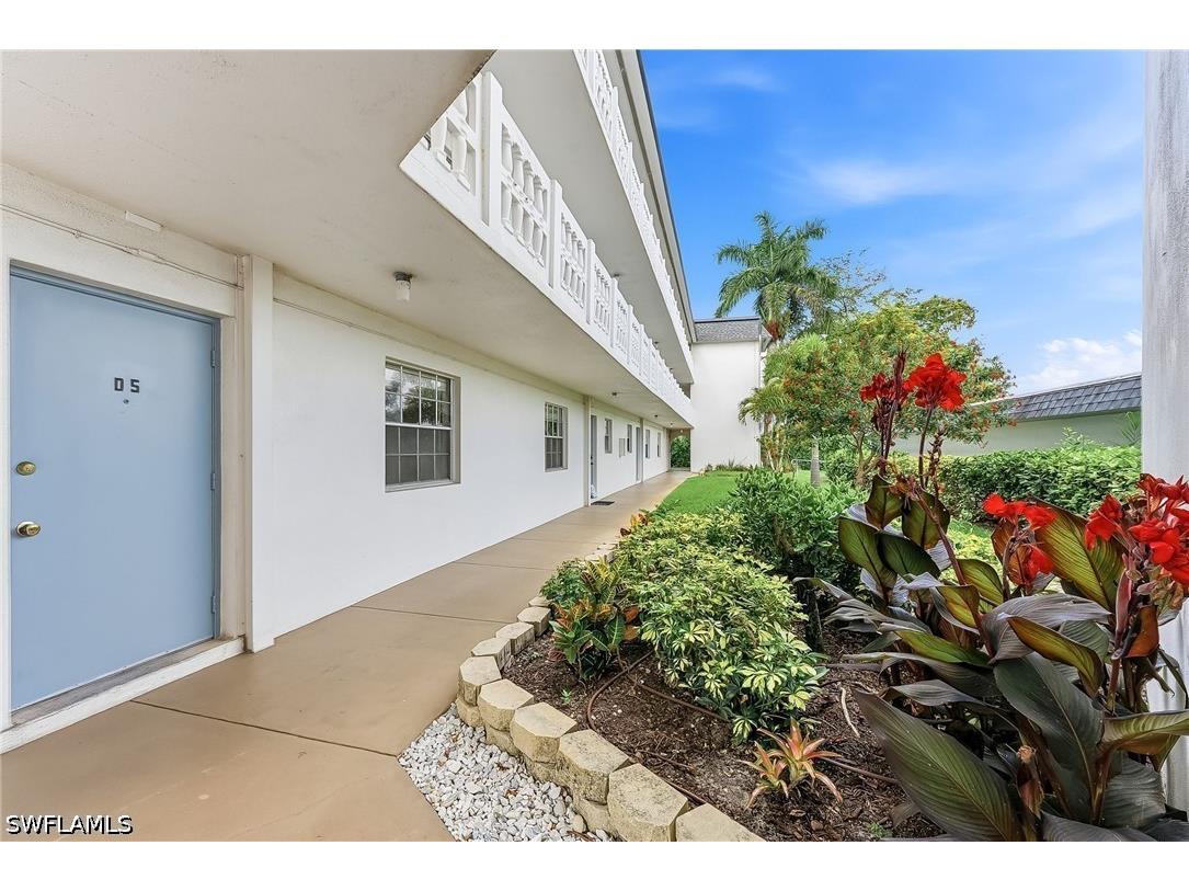 315 Saint Andrews Boulevard #D5 Naples FL 34113 226019249 image2