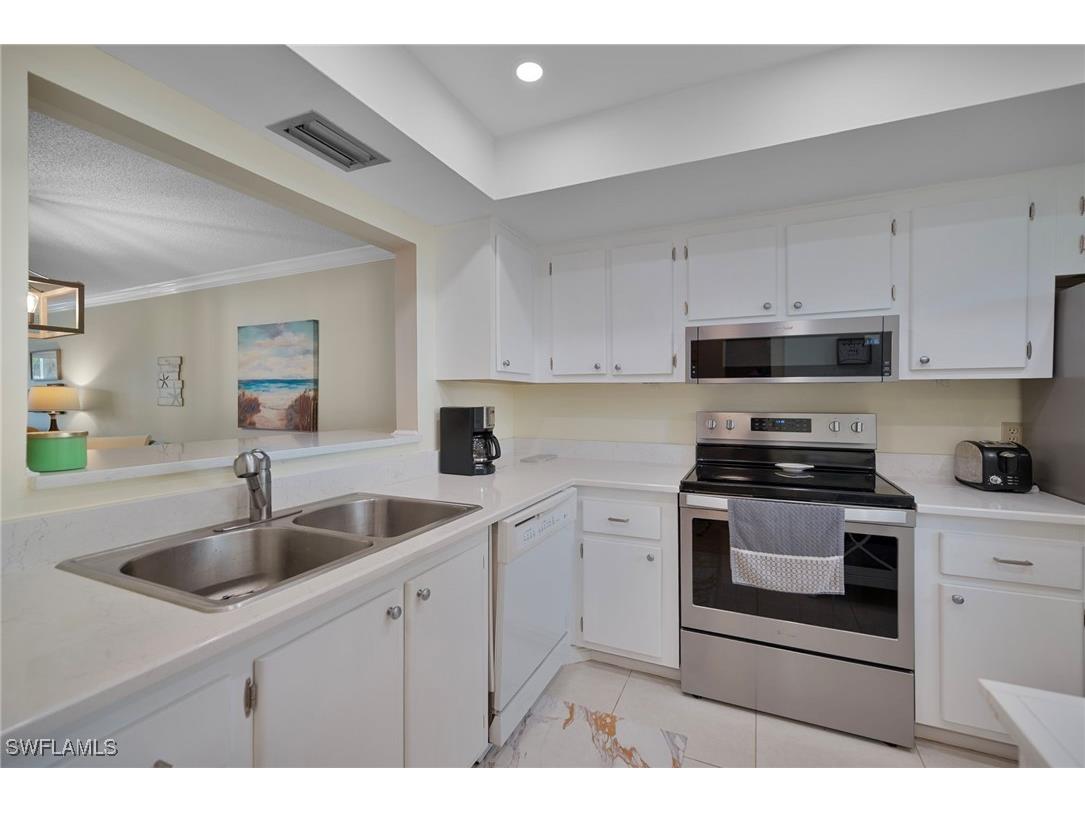 3150 Binnacle Drive #207 Naples FL 34103 225079229 image4