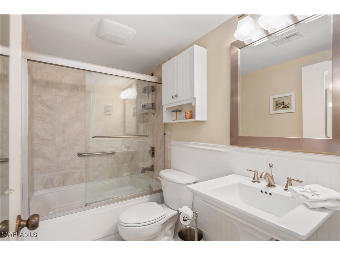 3150 Binnacle Drive #214 Naples FL 34103 225077596 image10