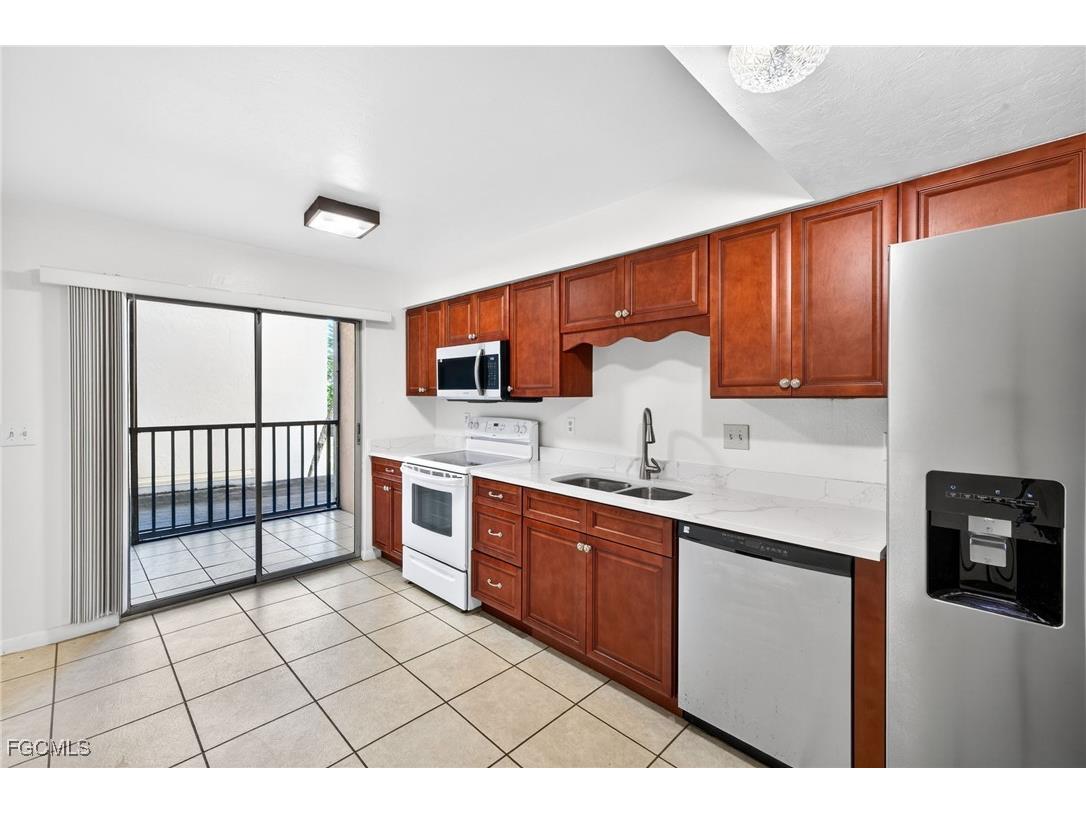 3150 Shorewood Lane #202 Fort Myers FL 33907 2026003117 image3