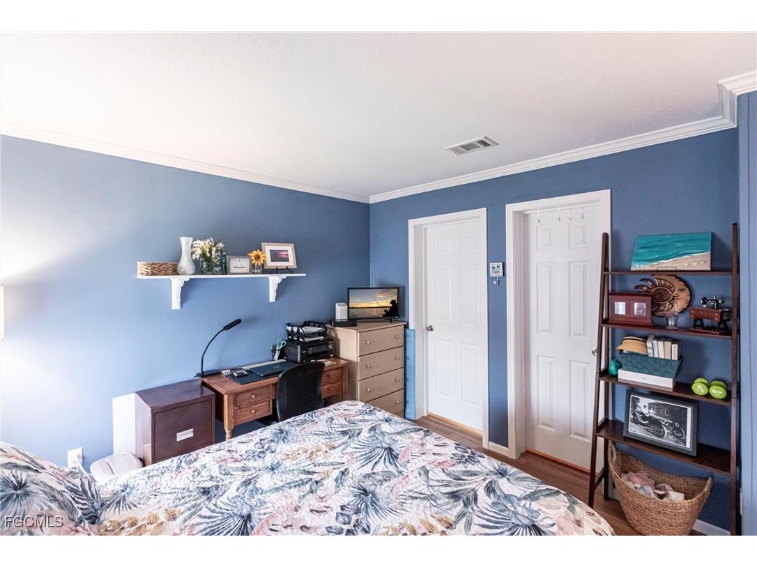 3152 Indian Village Lane North Fort Myers FL 33917 2025021716 image11