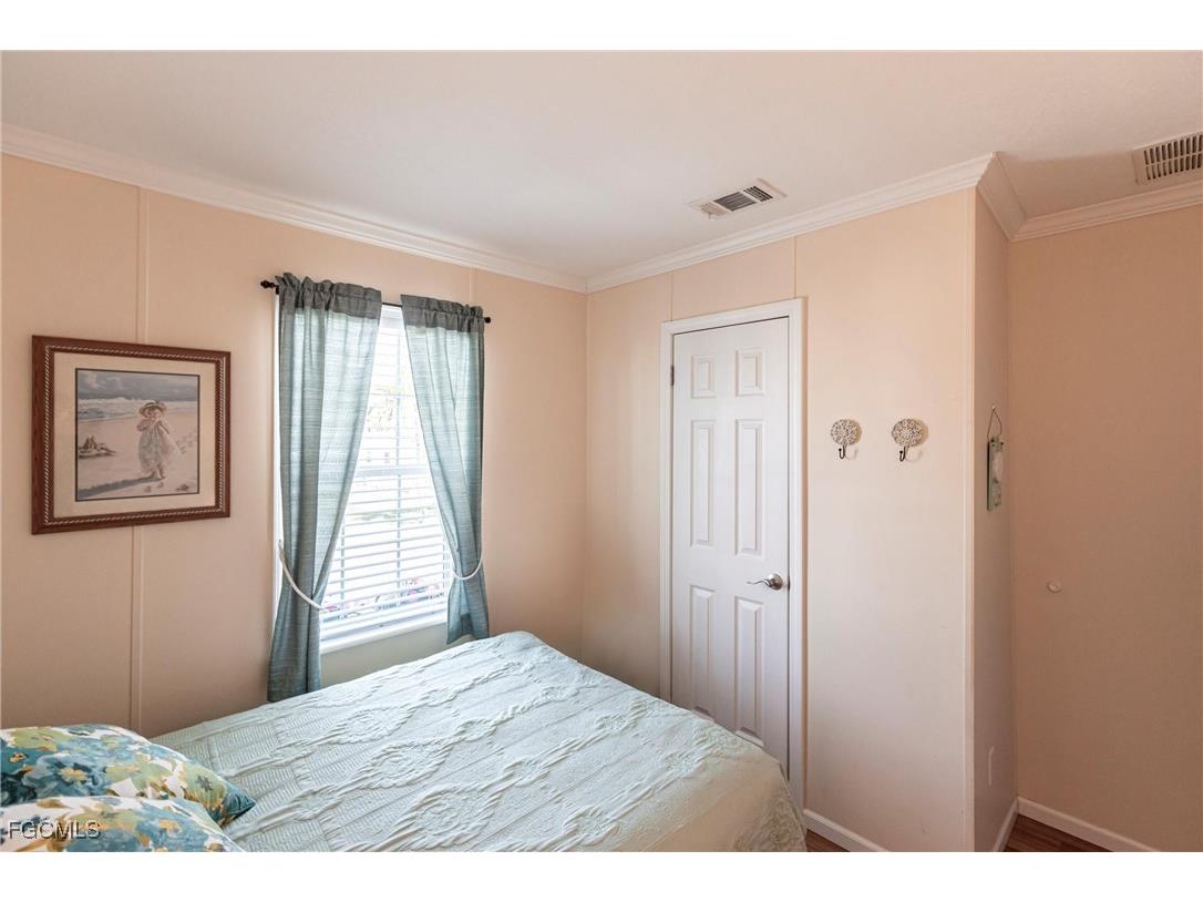 3152 Indian Village Lane North Fort Myers FL 33917 2025021716 image18