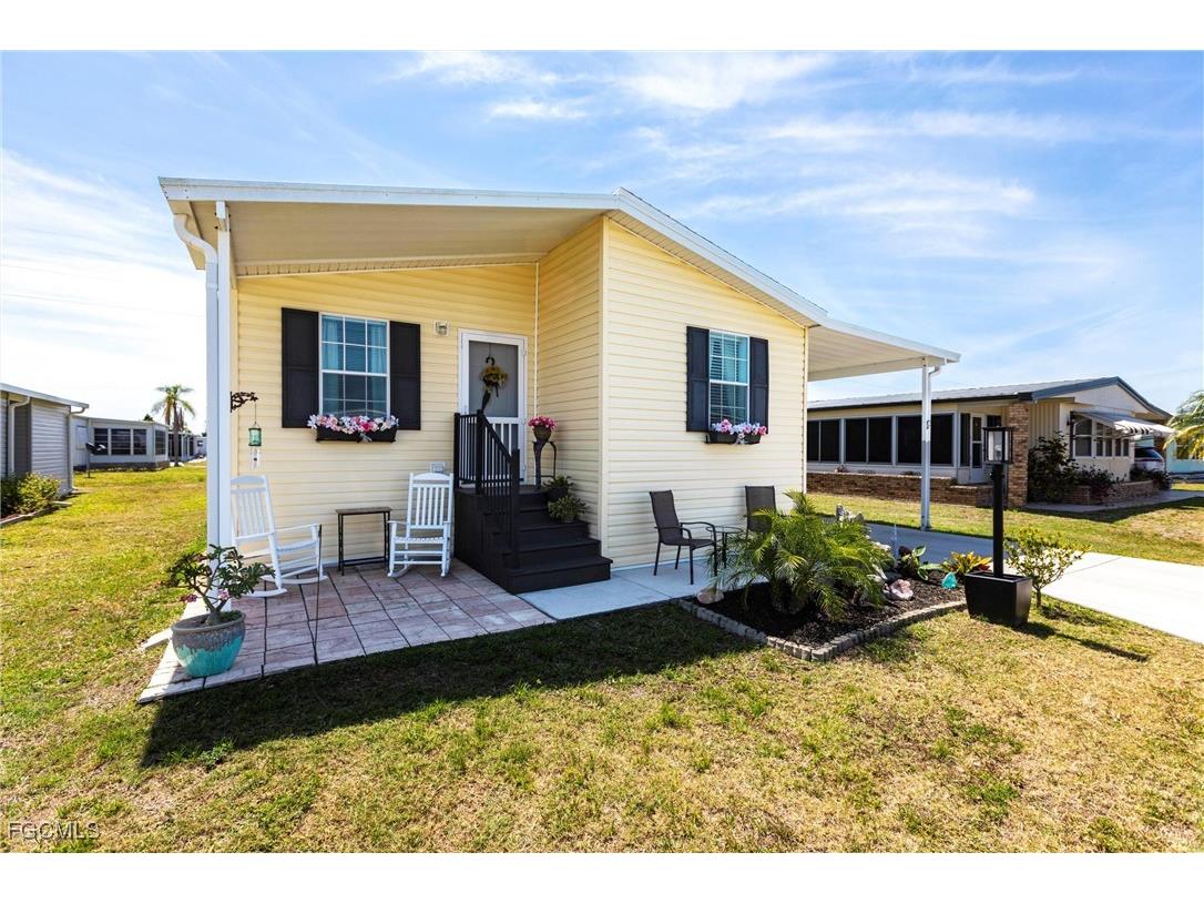 3152 Indian Village Lane North Fort Myers FL 33917 2025021716 image2