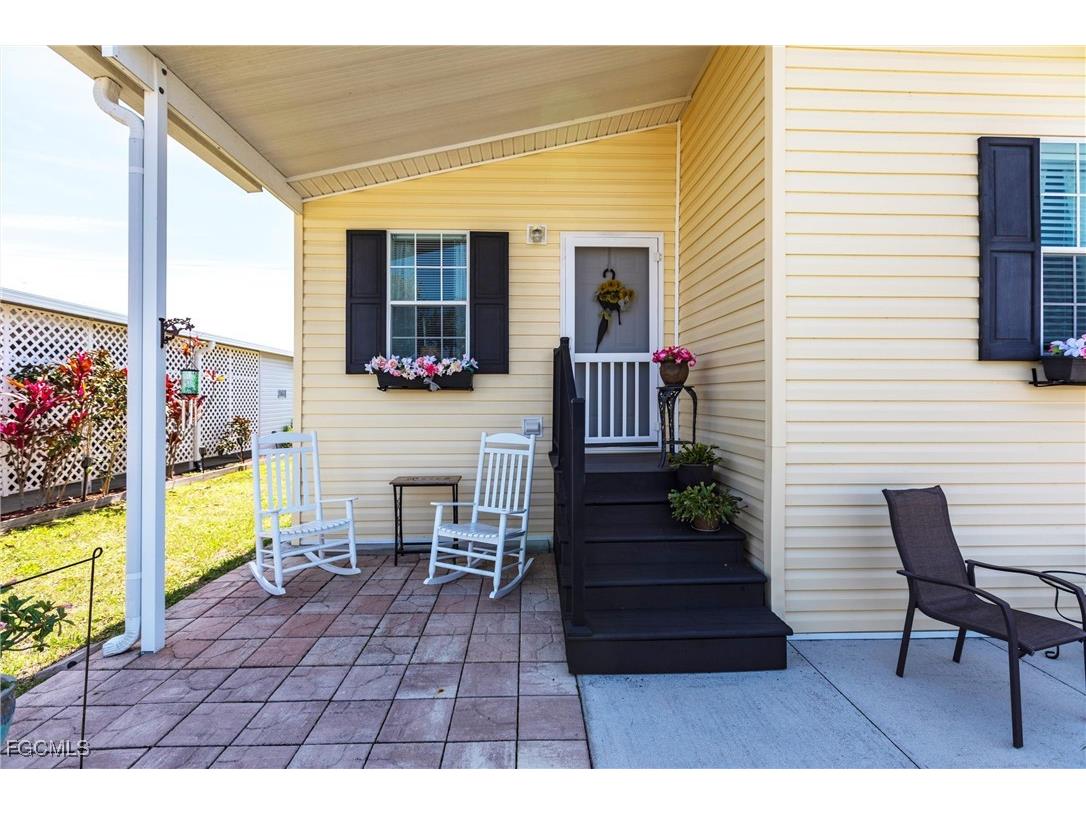 3152 Indian Village Lane North Fort Myers FL 33917 2025021716 image23