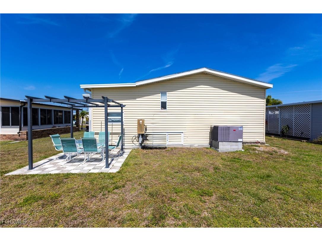 3152 Indian Village Lane North Fort Myers FL 33917 2025021716 image25