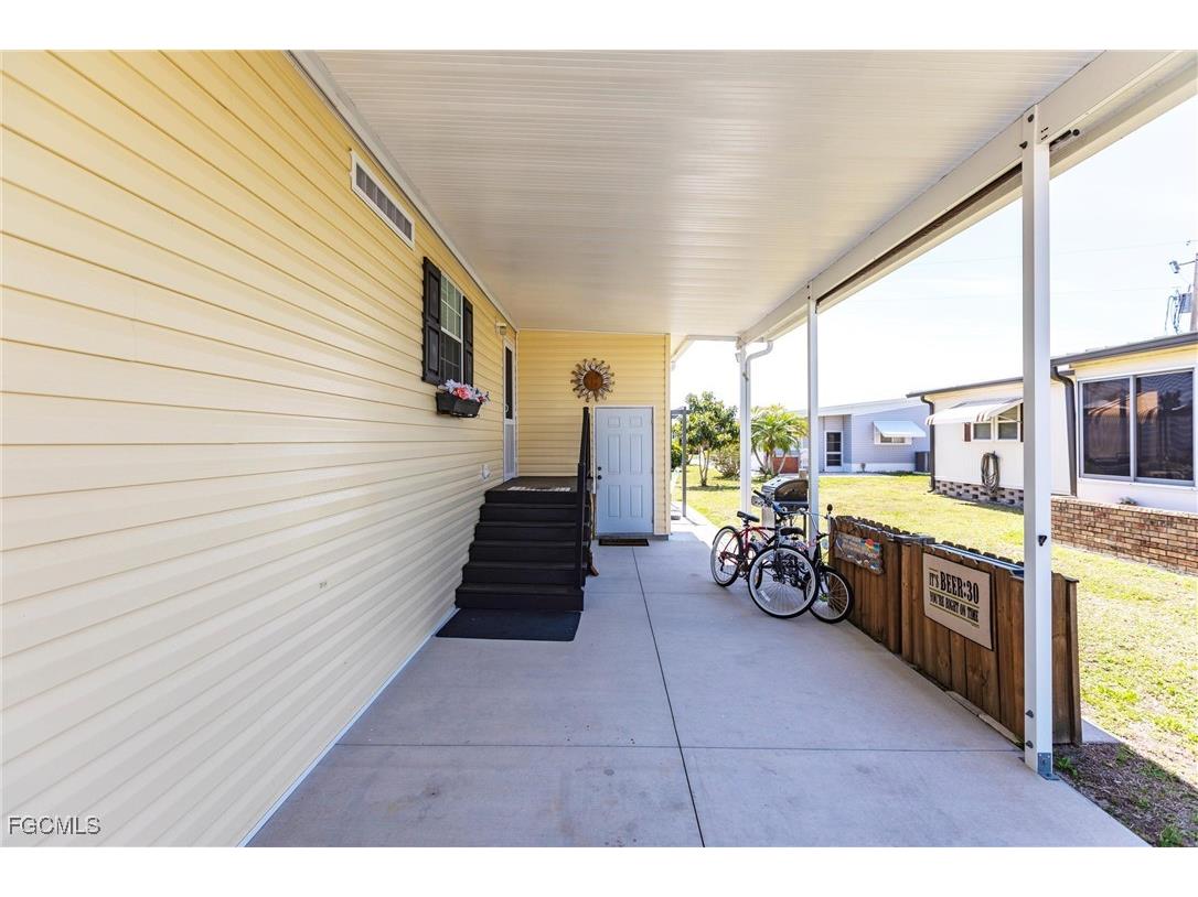 3152 Indian Village Lane North Fort Myers FL 33917 2025021716 image3