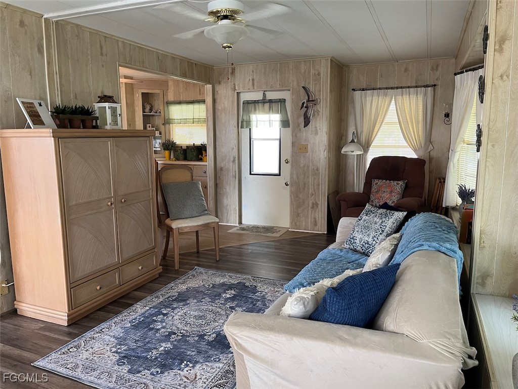 3153 Orchard Drive North Fort Myers FL 33917 2025003332 image17