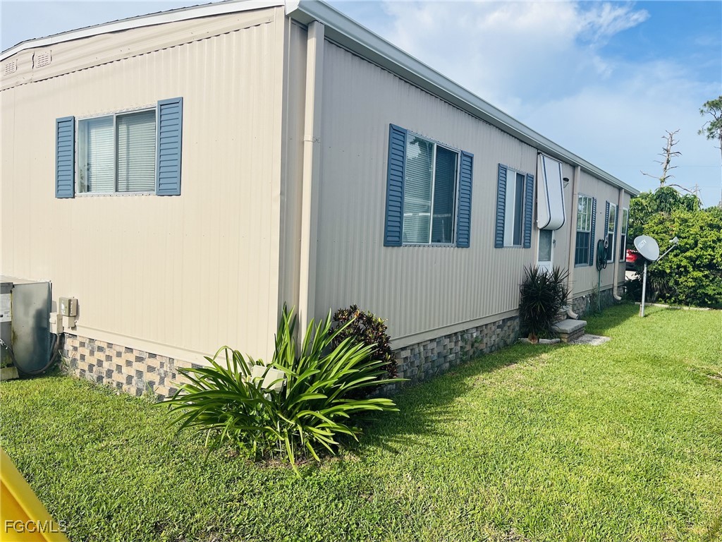 3153 Orchard Drive North Fort Myers FL 33917 2025003332 image35