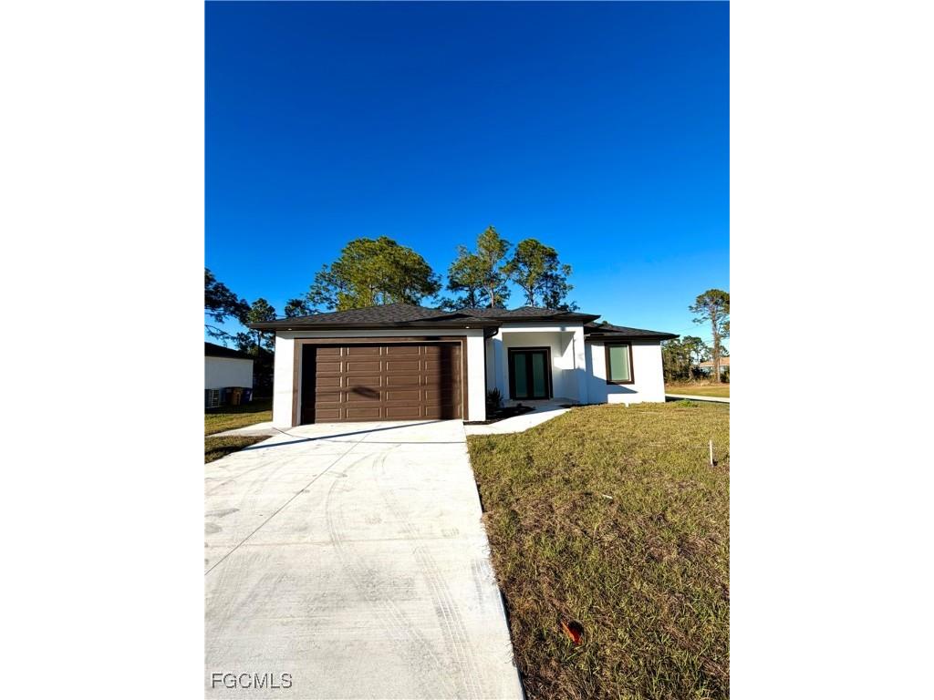 3155 Sunshine Boulevard Lehigh Acres FL 33971 2026003407 image1