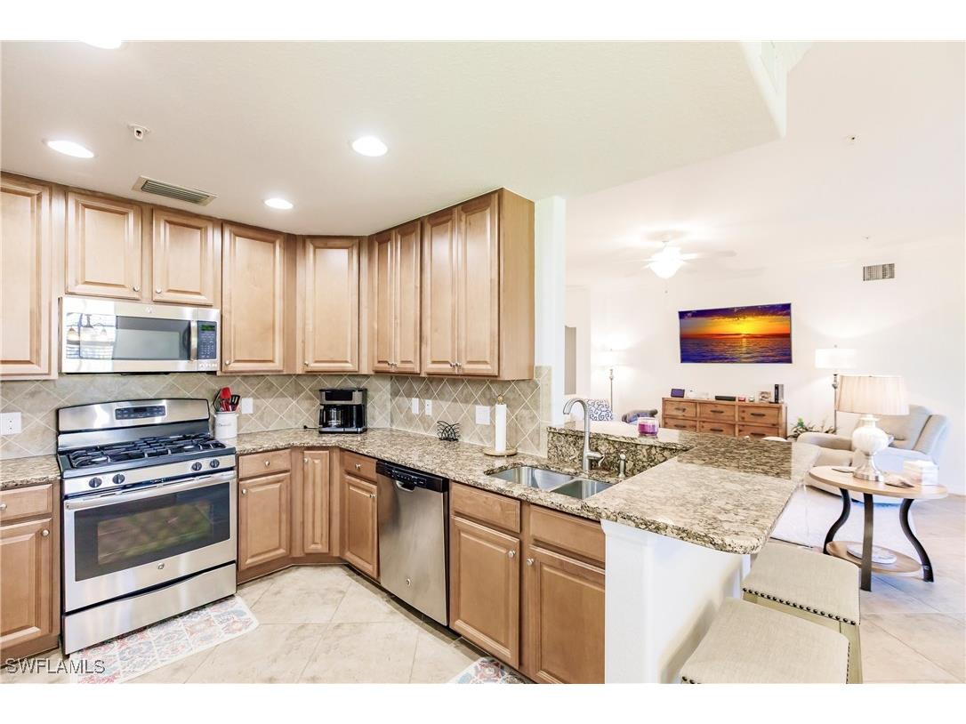 3157 Aviamar Circle #102 Naples FL 34114 225066522 image12