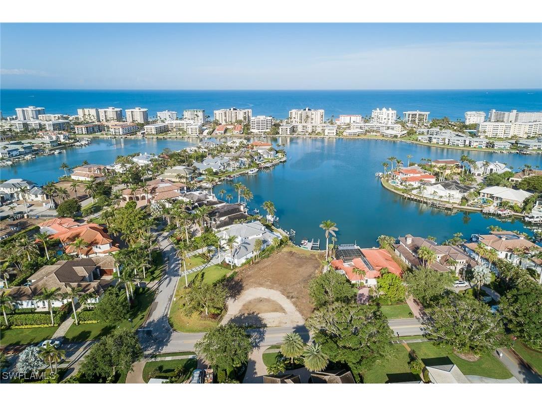 3157 Crayton Road Naples FL 34103 223027534 image1