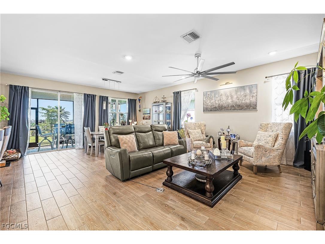 316 Spring Hill Lake Loop Cape Coral FL 33993 2026013034 image4