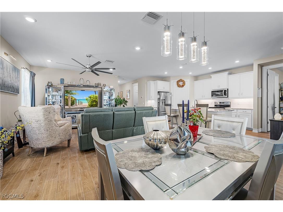 316 Spring Hill Lake Loop Cape Coral FL 33993 2026013034 image5