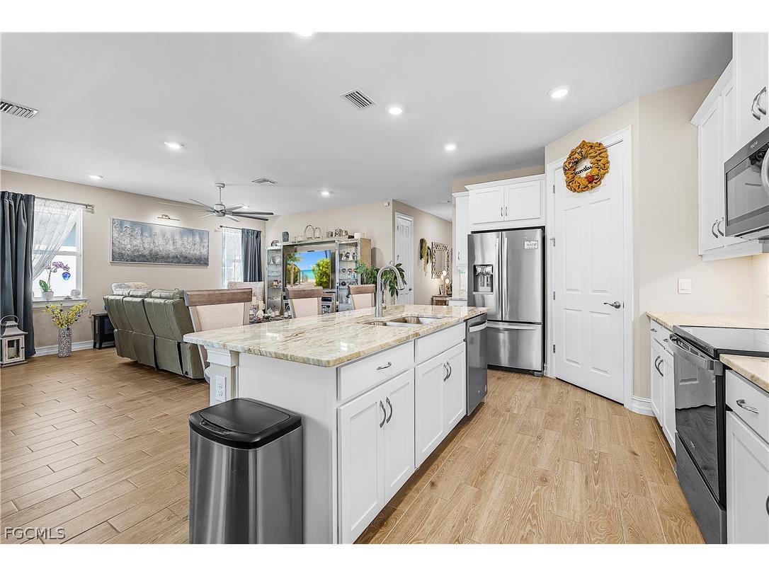 316 Spring Hill Lake Loop Cape Coral FL 33993 2026013034 image9