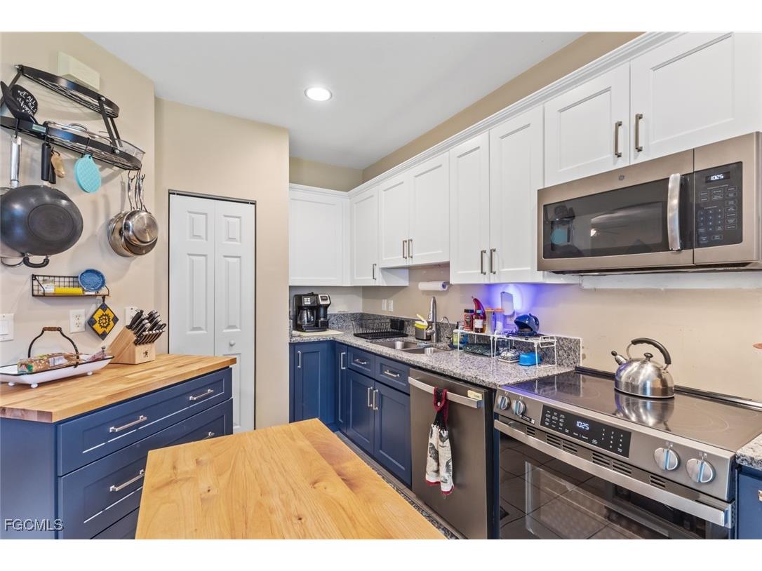 3160 Antica Street Fort Myers FL 33905 2025014464 image5