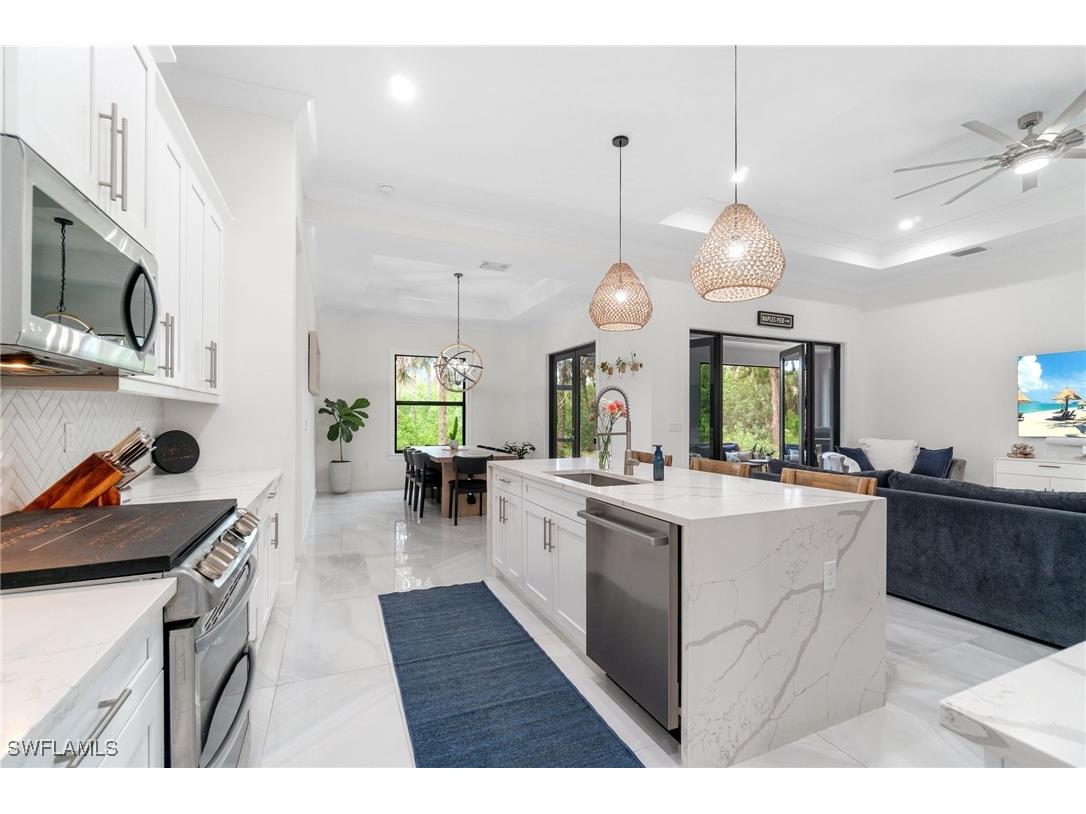 3160 Safe Harbor Drive Naples FL 34117 225080238 image5