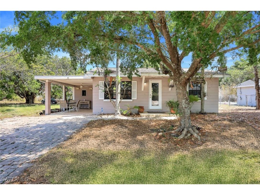 3163 Caledonia Avenue Naples FL 34112 225047613 image1