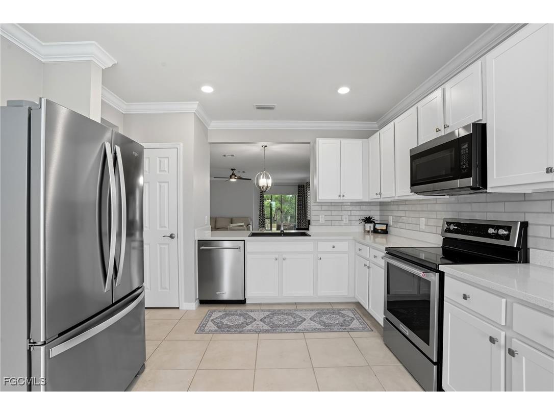 3164 Estancia Lane Cape Coral FL 33909 2025009899 image15