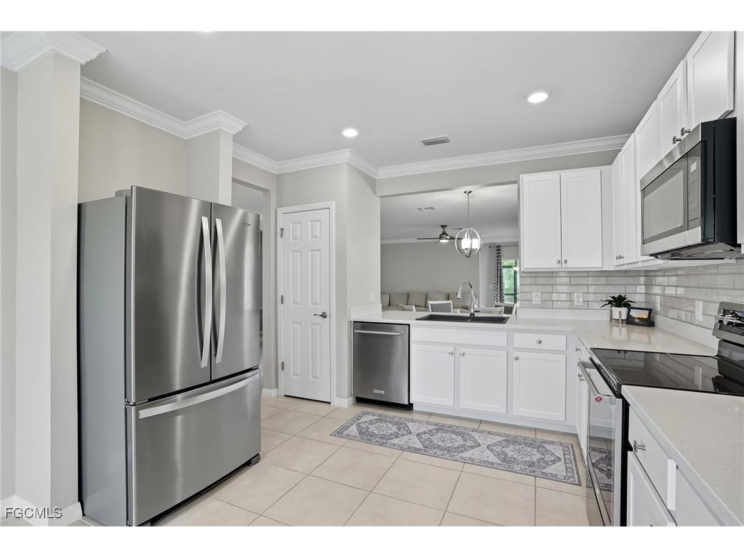 3164 Estancia Lane Cape Coral FL 33909 2025009899 image16