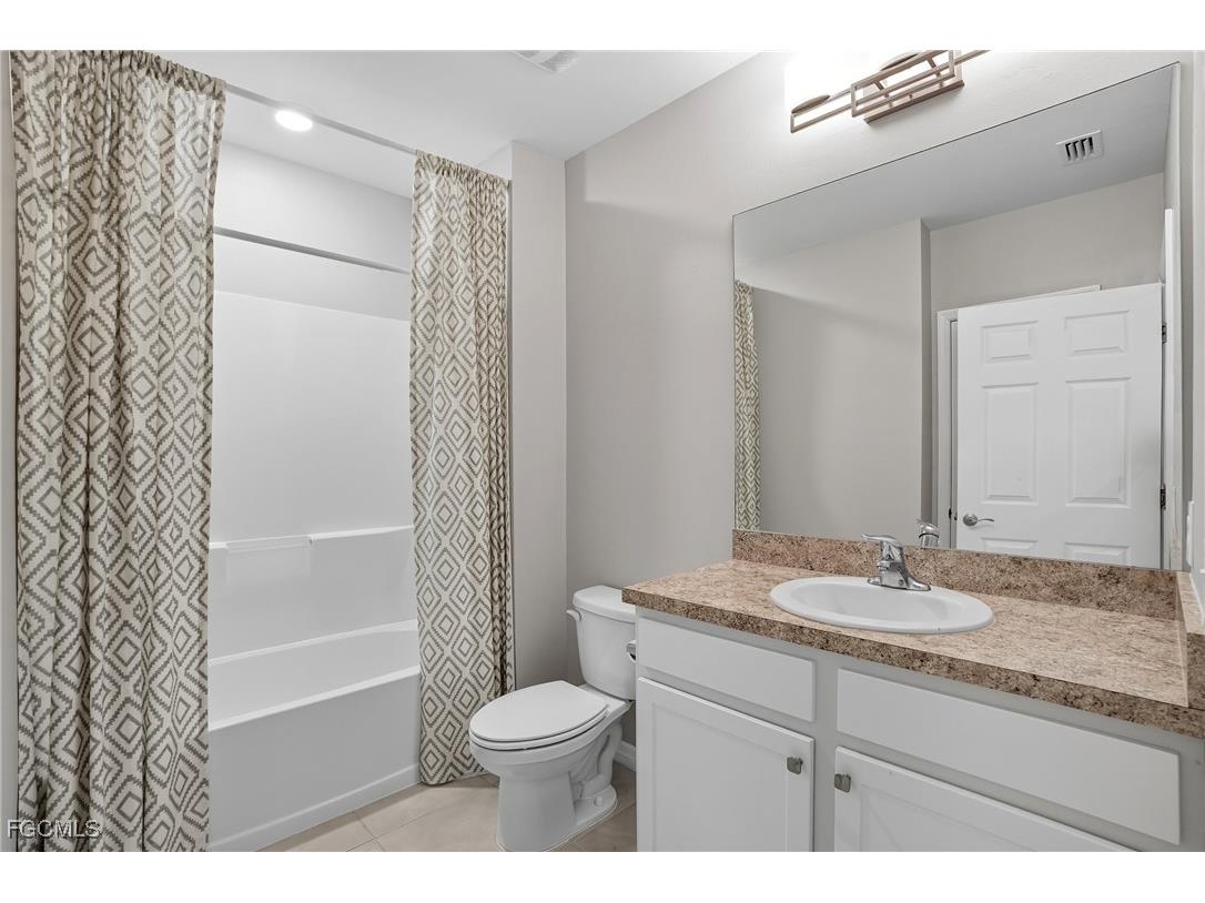 3164 Estancia Lane Cape Coral FL 33909 2025009899 image26