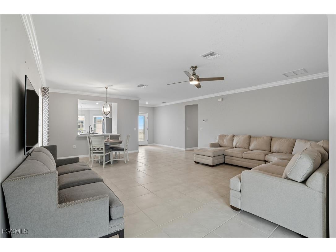 3164 Estancia Lane Cape Coral FL 33909 2025009899 image8