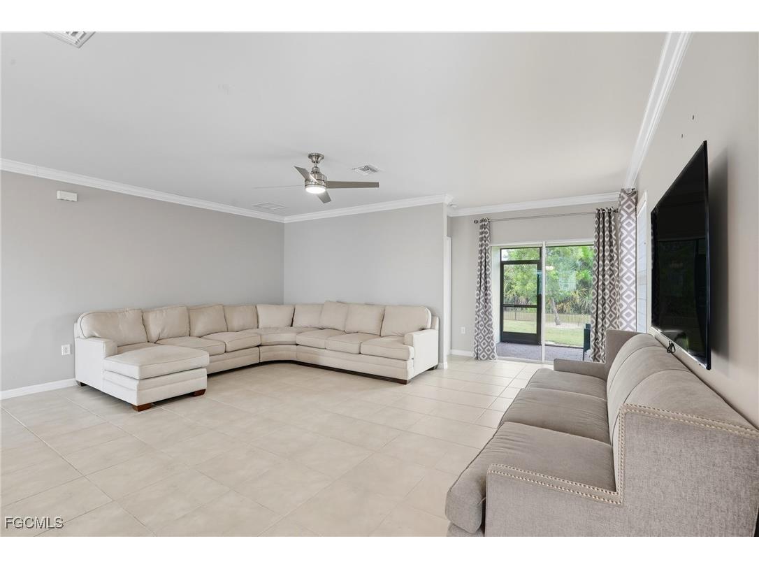 3164 Estancia Lane Cape Coral FL 33909 2025009899 image9