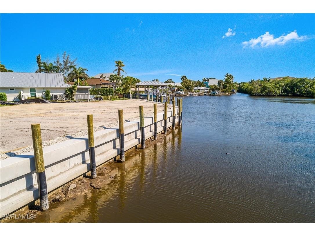 3164 Lakeview Drive Naples FL 34112 225072077 image4