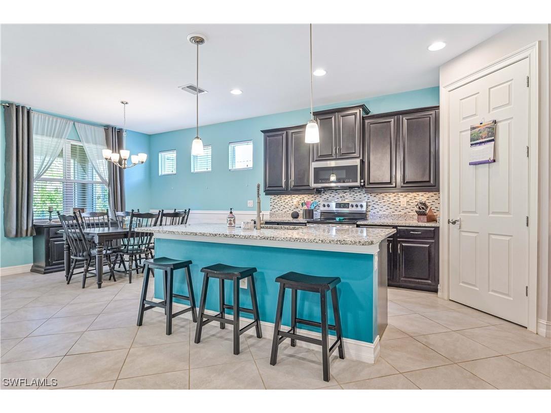 3164 Royal Gardens Avenue Fort Myers FL 33916 223018940 image1