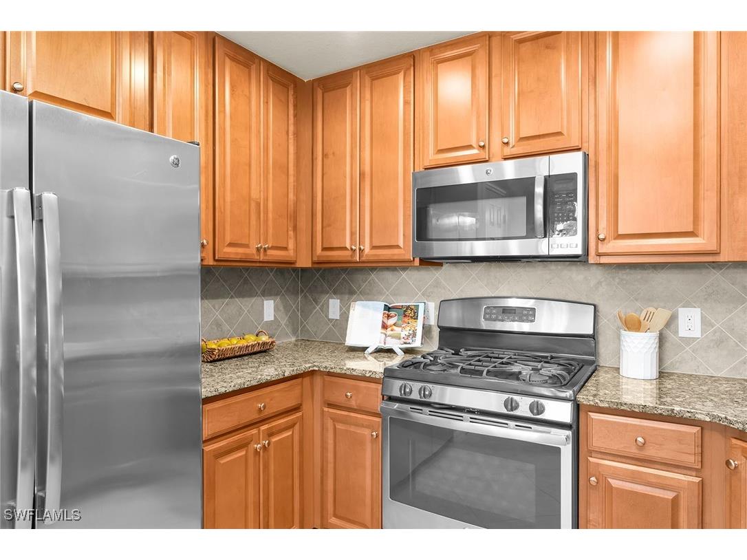 3165 Aviamar Circle #102 Naples FL 34114 225075081 image10