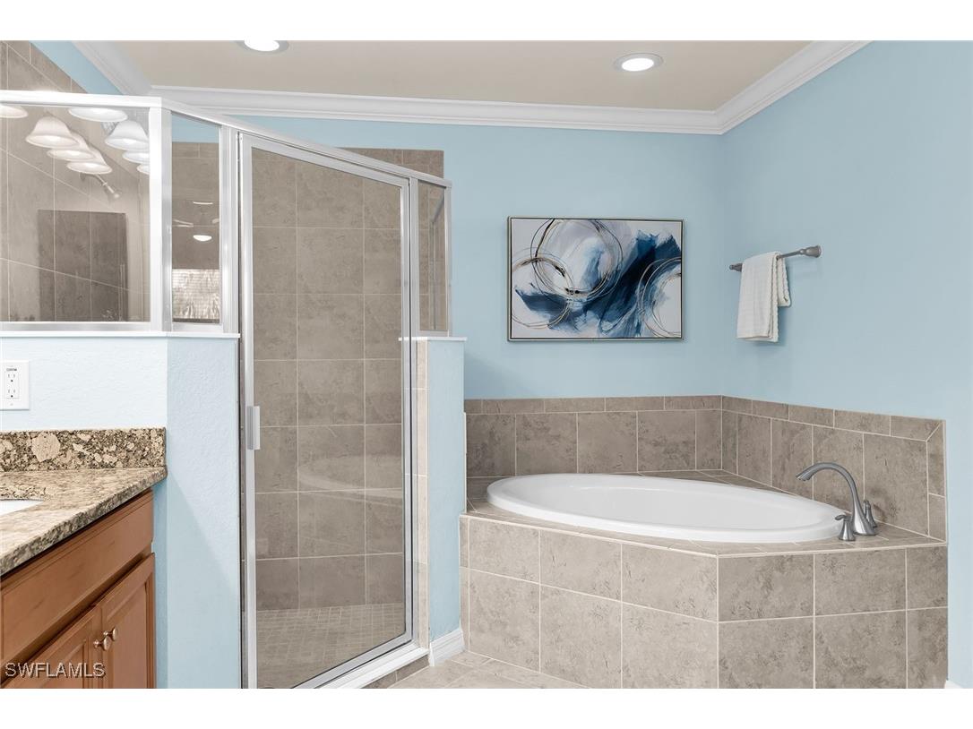 3165 Aviamar Circle #102 Naples FL 34114 225075081 image21