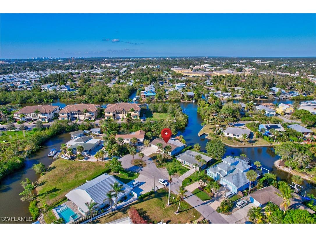 3165 Lakeview Drive Naples FL 34112 223016371 image1