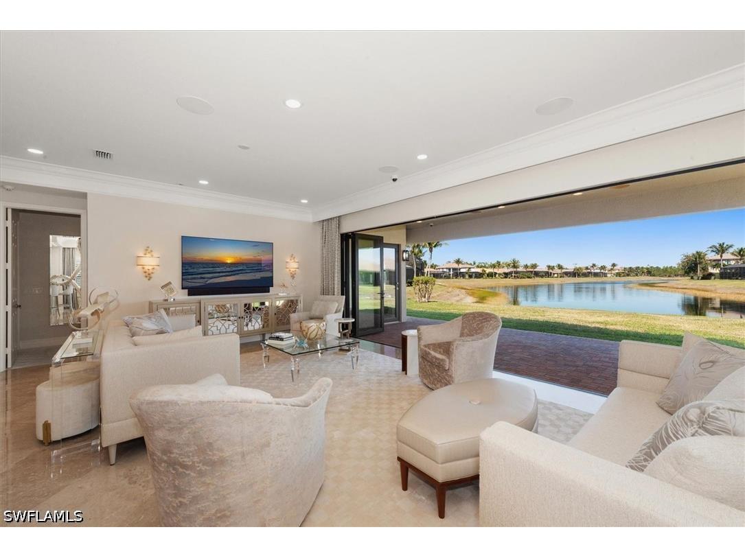 3168 Pacific Drive Naples FL 34119 226015914 image1
