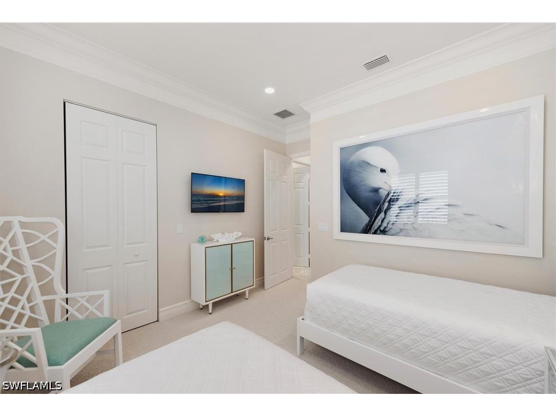 3168 Pacific Drive Naples FL 34119 226015914 image22
