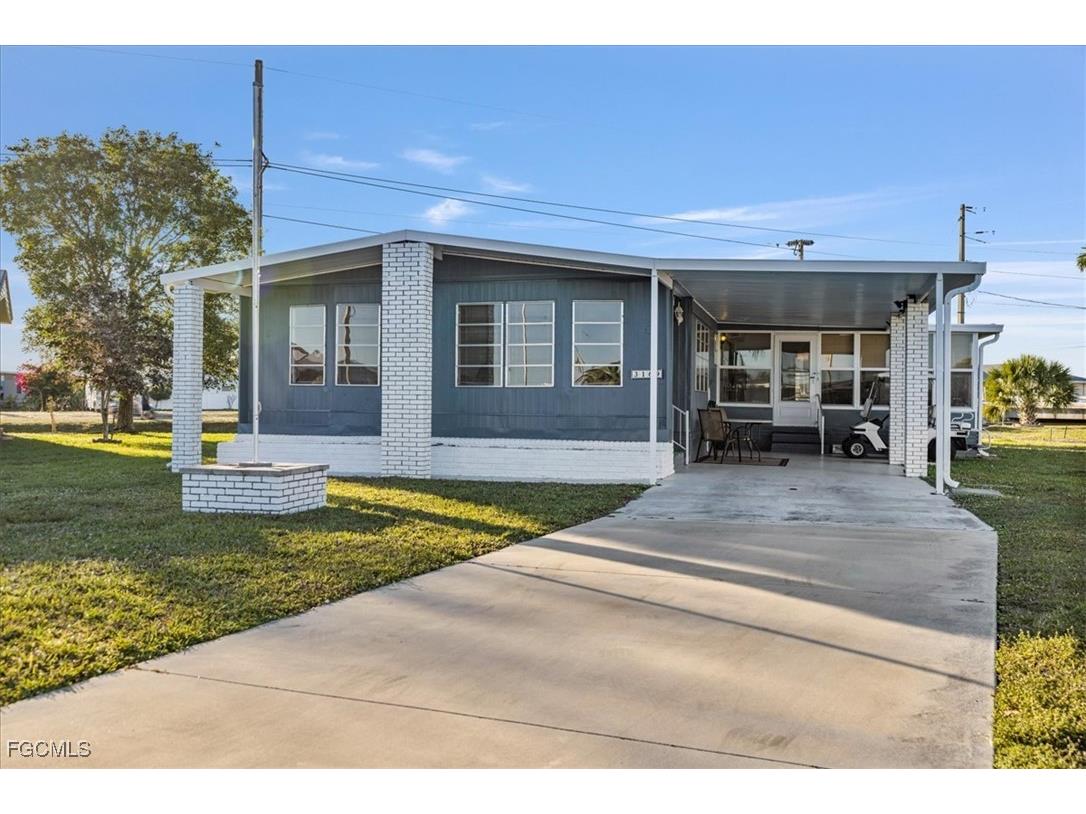 3169 Saturn Circle North Fort Myers FL 33903 2025021646 image1