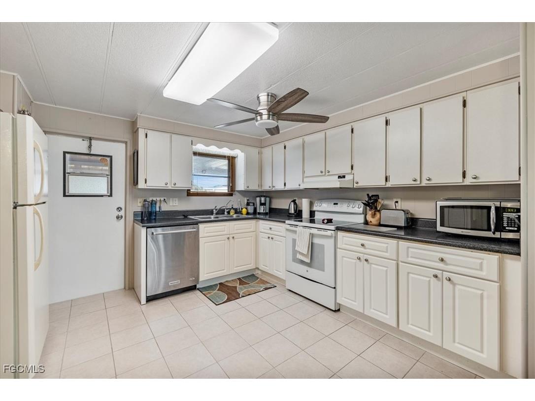 3169 Saturn Circle North Fort Myers FL 33903 2025021646 image13