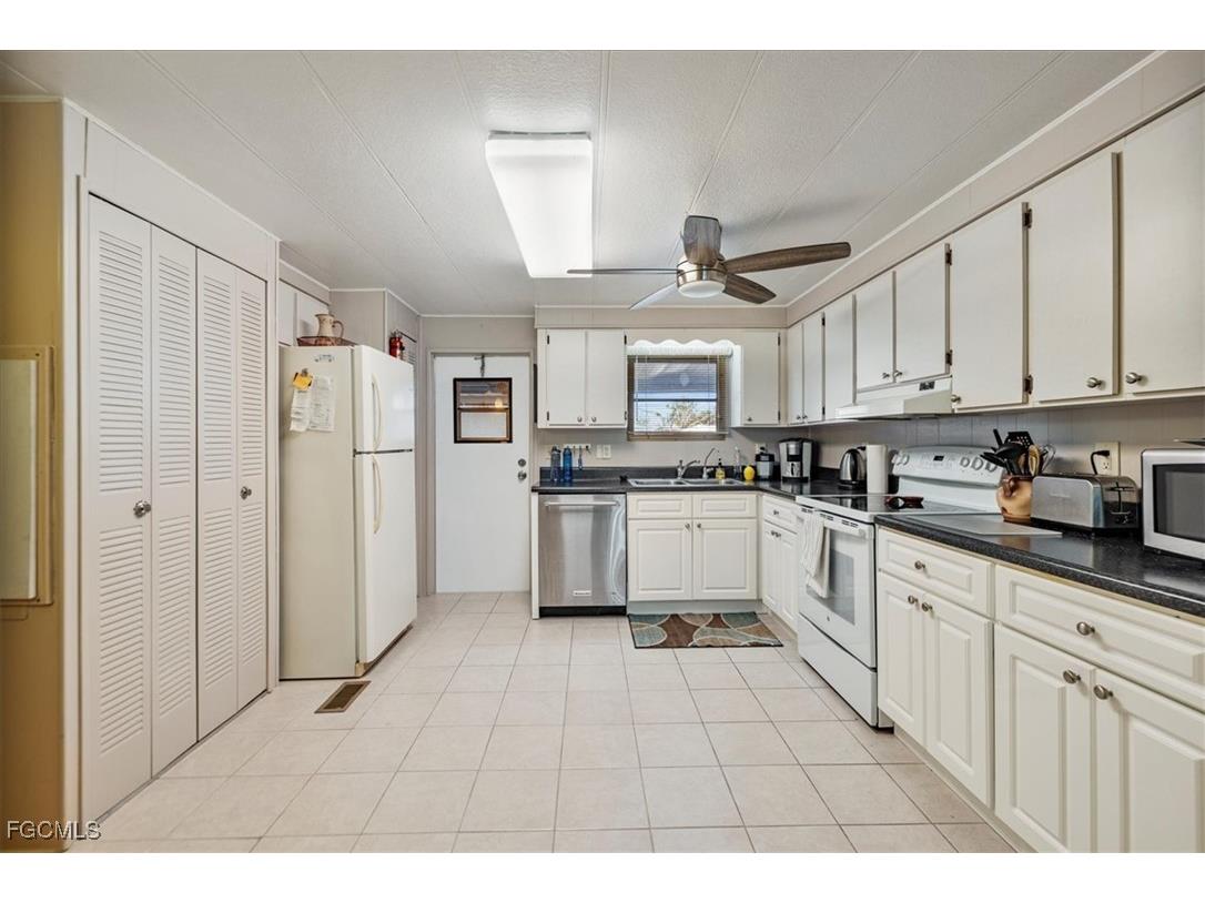 3169 Saturn Circle North Fort Myers FL 33903 2025021646 image15