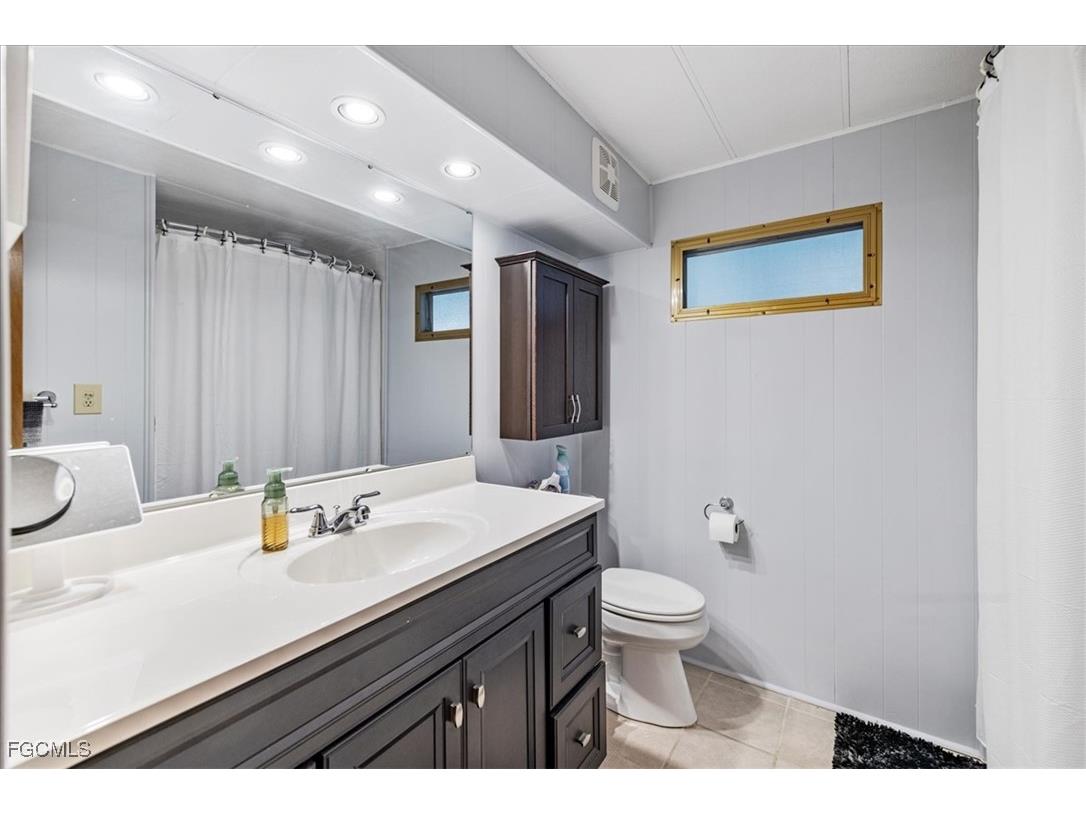 3169 Saturn Circle North Fort Myers FL 33903 2025021646 image25