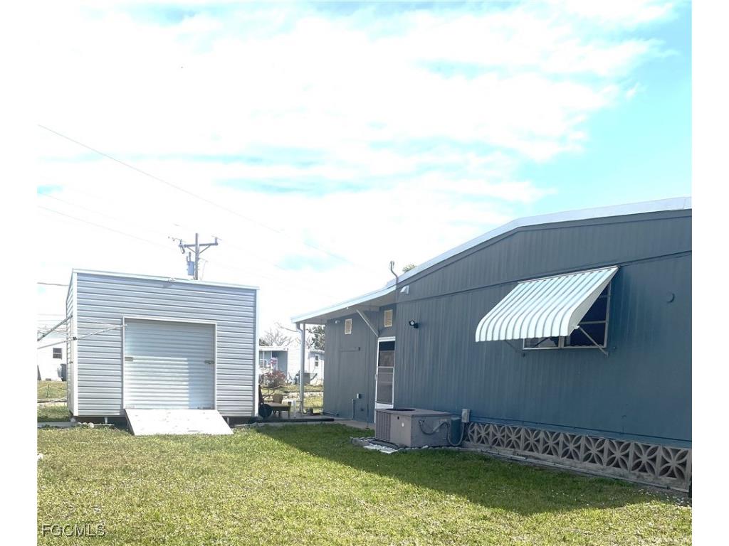 3169 Saturn Circle North Fort Myers FL 33903 2025021646 image33