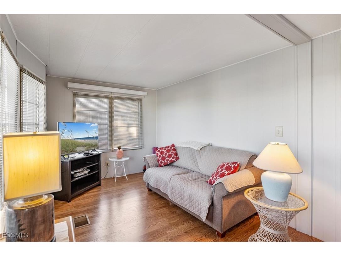 3169 Saturn Circle North Fort Myers FL 33903 2025021646 image4